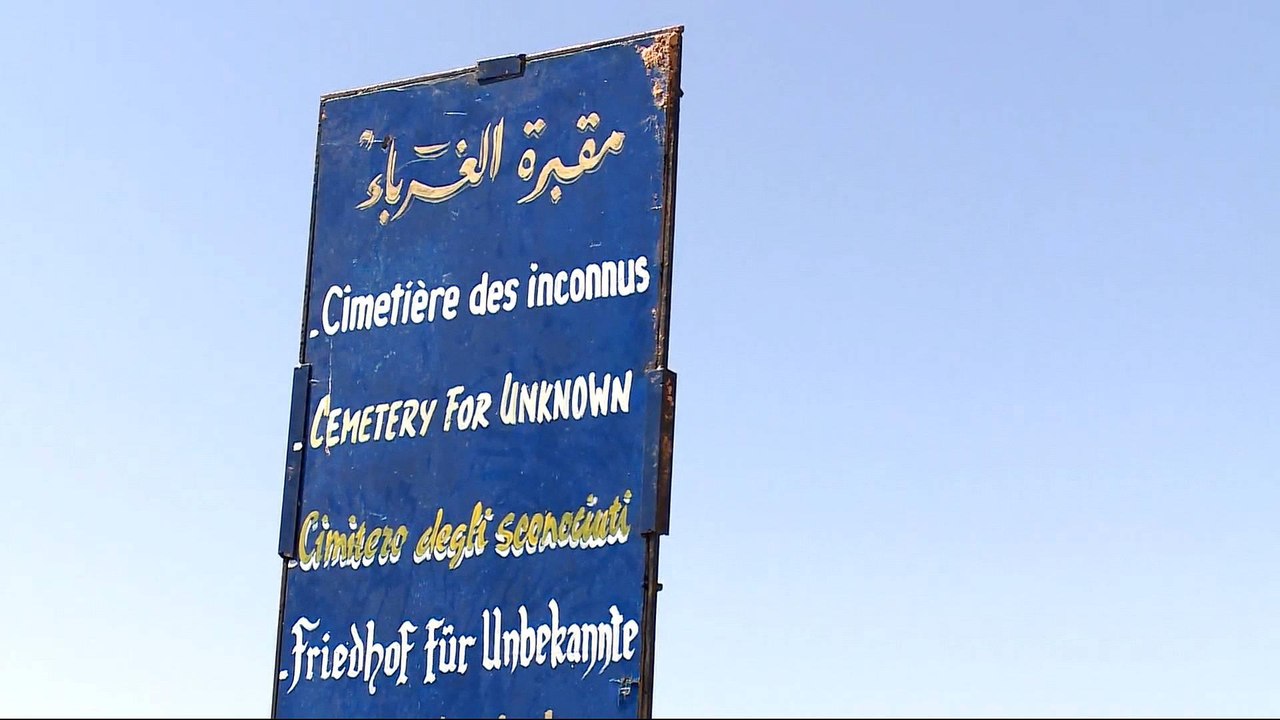 Tunisian volunteer gives refugees 'dignity in death'