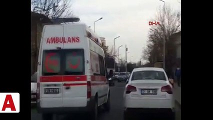 Diyarbakır�da çatışma 2 askerimiz hafif yaralı