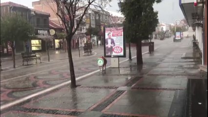 Sağanak ve dolu etkili oldu - EDİRNE