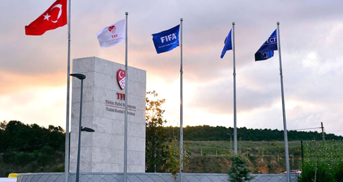 TFF, Derbi Öncesi Galatasaray ve Fenerbahçe'yi PFDK'ya Sevk Etti