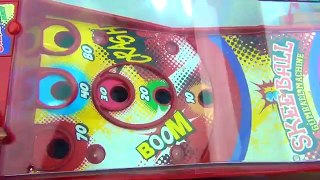 SKEE Gumball Machine Arcade Game Fun Trolls Poppy, Branch, Paw Patrol Chase Kinder Egg Surprise TUYC