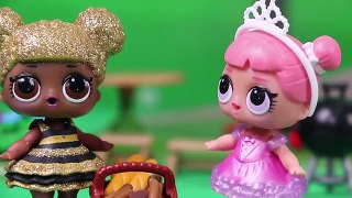 Muñecas LOL Sorpresa En Español: Cristal Queen Se Encuentra Mucho DINERO!