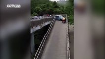 Unbelievable: Car drives through lane for disabled people on a footbridge