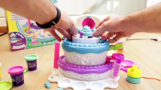 La torta pasticciona Play-Doh: come decorare torte e lecca lecca