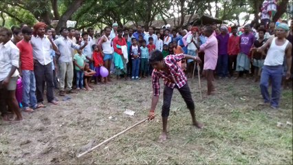 AMAZING CUTE BOY  DURING SLEWING LOG IN MAHABIRI AKHADA   HOW CUTE NICE ONE MUST WATCH (2)