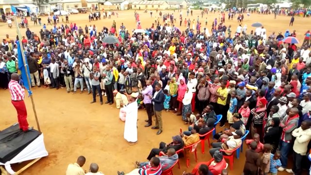 MWENYEKITI WA HALMASHAURI YA MJI WA TUNDUMA MH: ALLY MWAFONGO AMUOMBA RADHI MKUU WA WILAYA