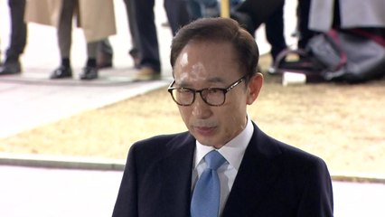 '피의자 신분' 검찰 포토라인에 선 이명박 前 대통령 / YTN