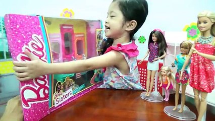 Chị em búp bê Barbie, mở hộp phụ kiện nhà tắm của Barbie - AnhAnhChannel.com