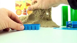 Kinetic Sand - Tries to build a sand castle with limited success - How to use kinetic sand
