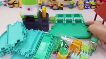 뽀로로 와 로보카 폴리 클리니의 재활용센터 타요 수퍼윙스 장난감 놀이 Robocar Poli Recycle Center pororor toys Робокар Поли