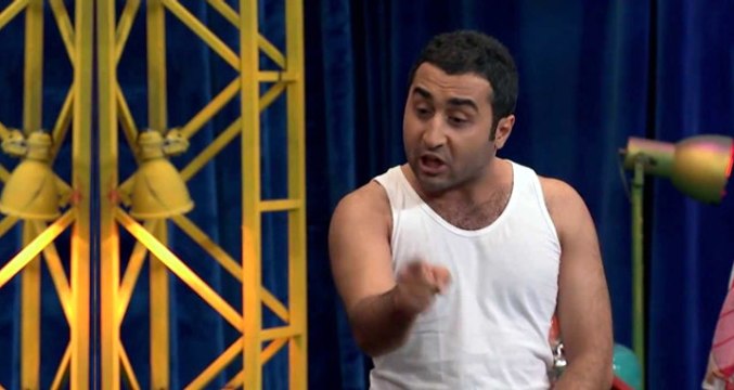 Güldür Güldür'ün Yıldızı Onur Buldu, Sevgilisiyle Yakalandı