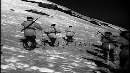 1948'de kimlik kontrolü yapan askeri kayak takımı