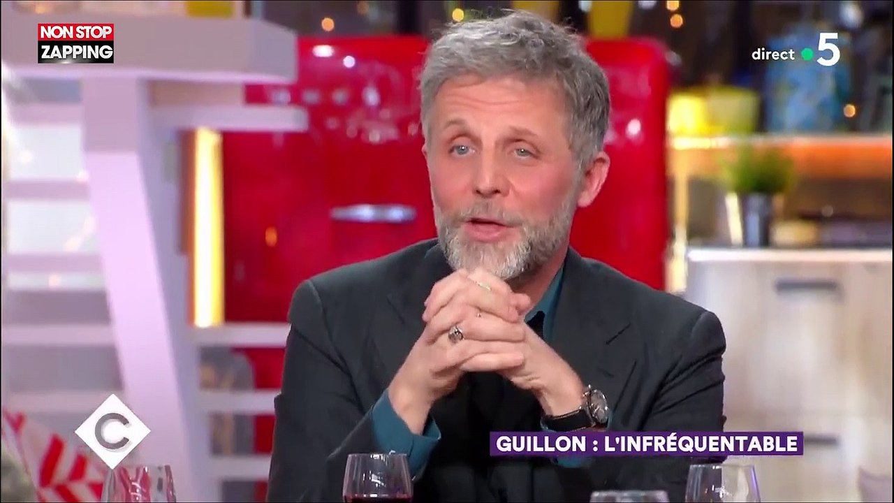 C à vous : la drôle d'anecdote de Stéphane Guillon sur son licenciement de C8 (vidéo)