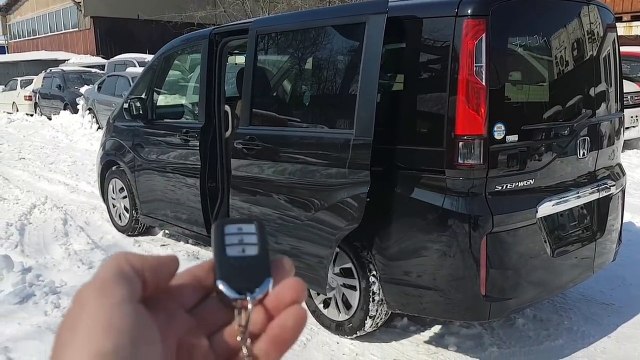 В чём разница? Почему в РФ это невозможно, Toyota Voxy vs Honda Stepwgn