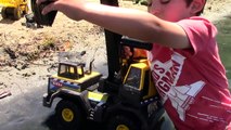 Toy Construction Trucks Digging at Beach: Shark Attacks Tonka Excavator Graders Dump Truck UNBOXING