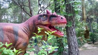 Dinopark 2 Avrupanın en büyük dinoparkını gezdik .Dinozorlar T Rex ler ürkütücü korkunç