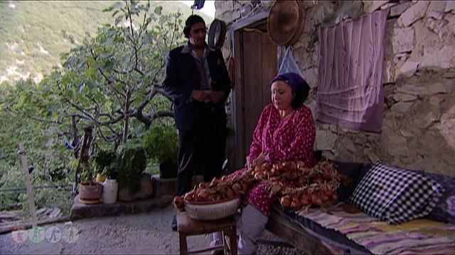 مسلسل ضيعة ضايعة - الجزء الأول ـ الحلقة السابعة كاملة HD - البقرة