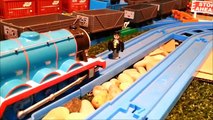 Trackmaster Thomas egg express Unboxing review and first run