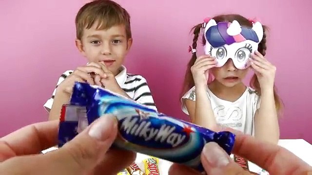 ✿ ЧЕЛЛЕНДЖ ШОКОЛАДНЫЙ БАТОНЧИК Угадай ВКУС Шоколада Арина шоу Challenge Chocolate