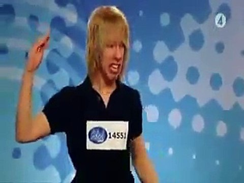 Sans aucun doute lun des pires candidats de lémission incroyable talent... - Les cas sociaux du Net