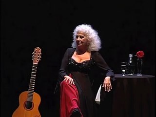 Isa Danieli recita :Lassamme fa a Dio di S.Di Giacomo