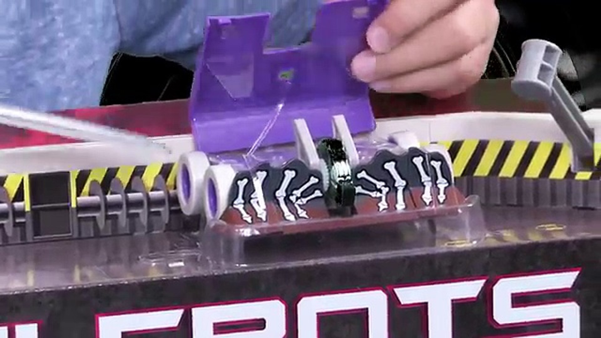 Battlebots Arena By Hexbug Hot Toy Unboxing By Firstlooktoys Toy Review Firstlooktoys From Ttpm Video Dailymotion