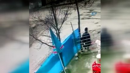 Suriyeli çocuğun ölüm anı kameralara yansıdı