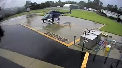 El increíble choque de dos helicópteros con final milagroso