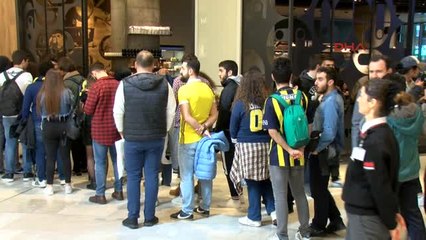 İstanbul'da Alex İzdihamı - Hd