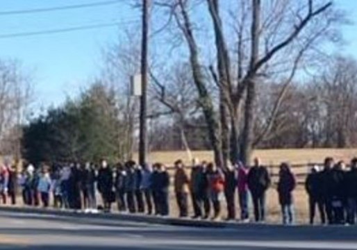 Maryland Students Stand in Silence to Remember Parkland Victims