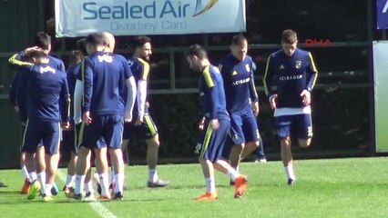 Fenerbahçe'de Mehmet Topal ve Isla Çalışmaya Katılmadı