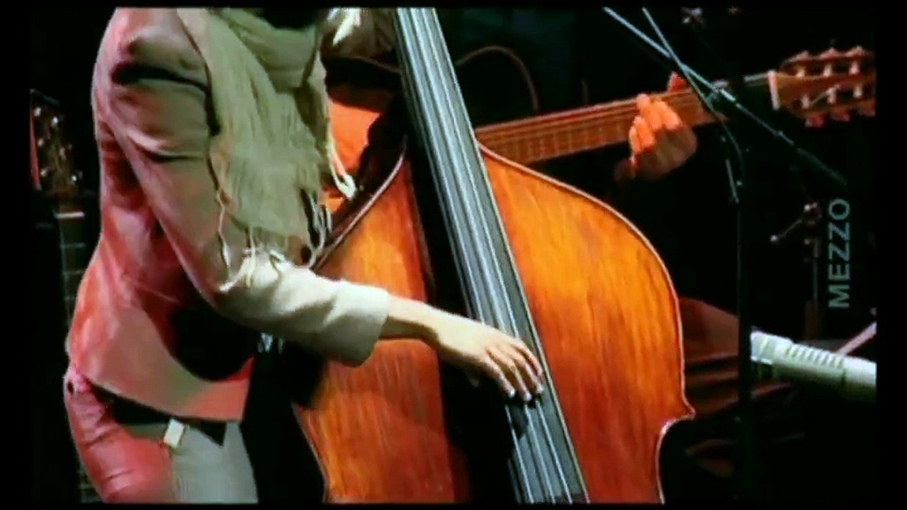 Esperanza Spalding Quartet - Jazz Sous Les Pommiers (2008)