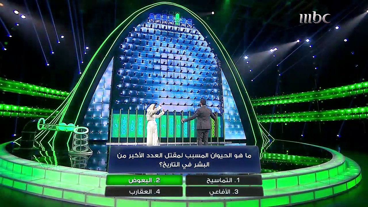 MBCTheWall : كادت تسقط من شدة الفرحة.. نورة وشقيقها يربحان 622 الف ريال سعودي في الجدار