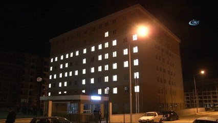 - Çanakkale'de yurt öğrencilerinden oda ışıklarıyla Afrin mesajı