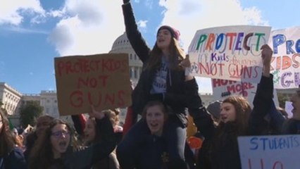 Miles de alumnos de EEUU alzan la voz por un mayor control en venta de armas
