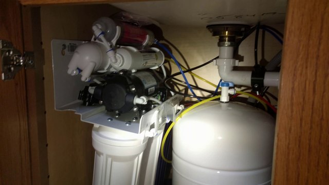 iSpring RCC7P-AK 6-Stage Performance Reverse Osmosis Drinking Water Filtration System + Booster Pump