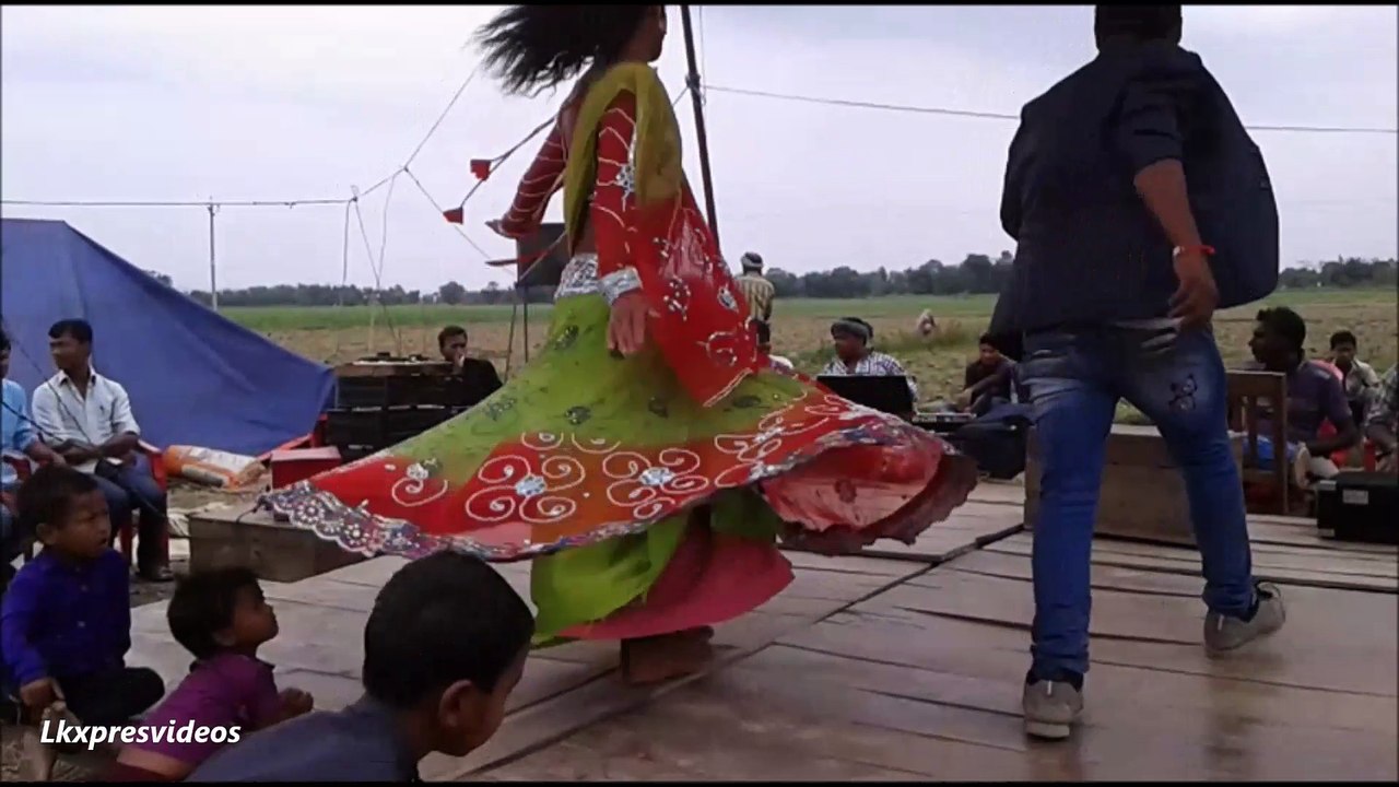 AMAZING DANCING PERFORMANCE BY MANGALPUR DRAMA PARTY AS AA RE AA RE TUJHE DIL PUKAARE