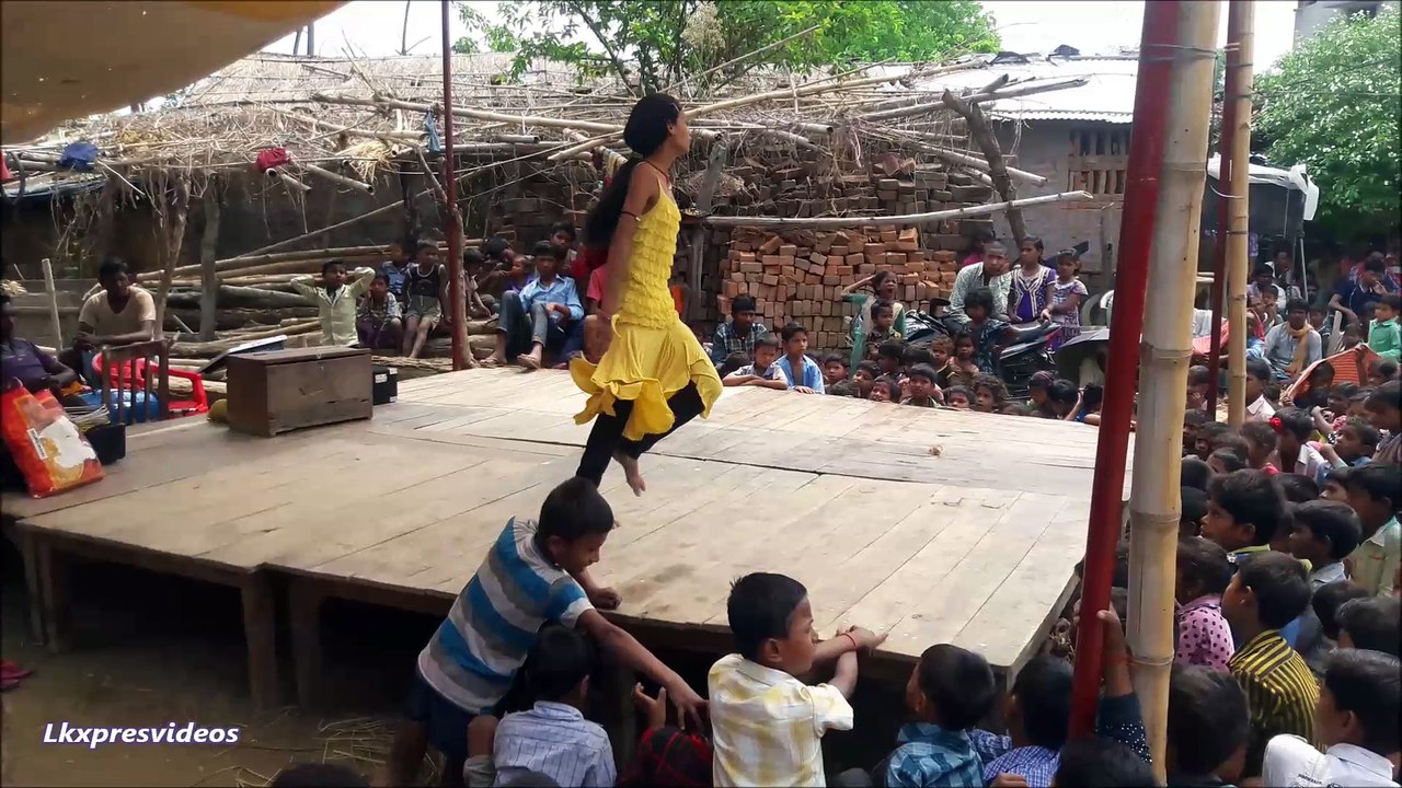 AMAZING DANCING PERFORMANCE BY MANGALPUR DRAMA PARTY AS DIL LOYE LOYE