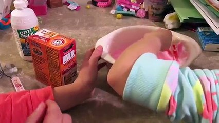 FUNNY LITTLE GIRLS HAVE CRAZY FUN MAKING SLIME! INSANE DIY TUTORIAL!