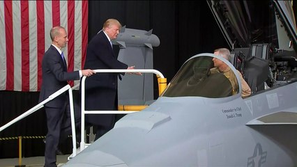 Trump visita planta de Boeing entre temores de nuevos aranceles