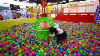 快樂小熊親子樂園 充氣球池 超大溜滑梯 旋轉氣球木馬玩具 用腳彈鋼琴 幼童遊樂園 兒童玩具 玩具開箱一起玩玩具Sunny Yummy Kids TOYs park