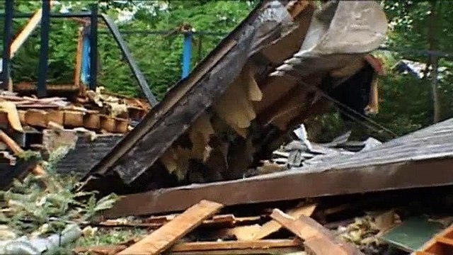 Grand Designs S08E09 Revisited Surrey Customised German Kit House (Revisited from S4 Ep2)