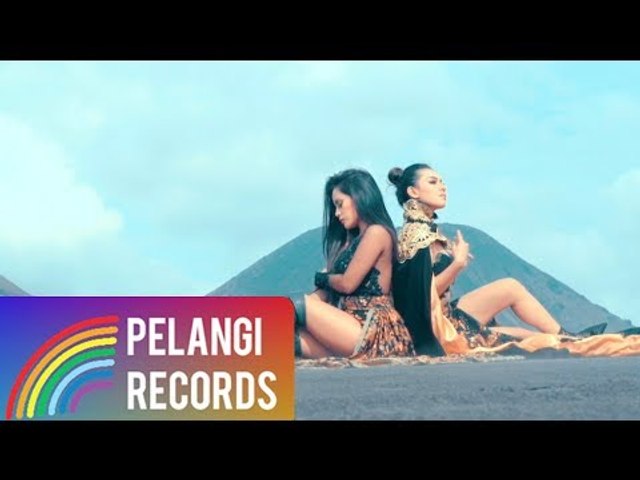 Dangdut - Duo Biduan - Kangen Sayang (Official Music Video)