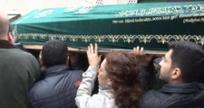 Uçak Kazasında Ölen Ayşe ve Aslı'ya En Acı Veda! Annesi, Tabutuna Gözyaşlarıyla Omuz Verdi