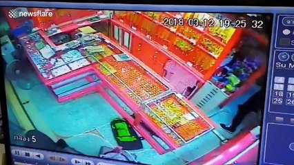 CCTV footage shows tourist attacking gold shop owner with metal bar