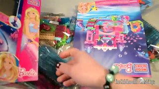 Mega Bloks Barbie Build N Play Underwater Castle with Mermaid Barbie Dolls