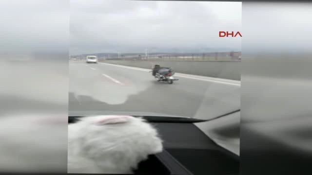 Sivas Motosiklette Tehlikeli Yolculuk