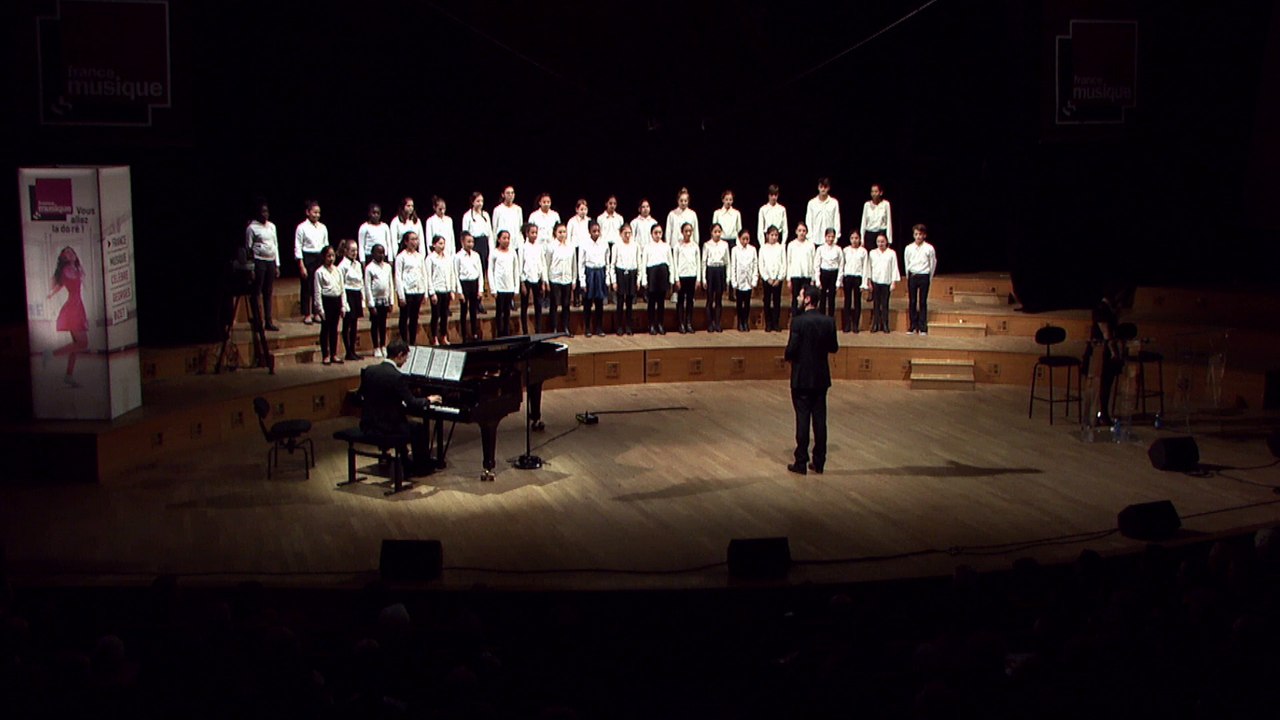 Bizet | Choeur d'enfant du conservatoire Georges Bizet et du Collège Robert Doisneau et Sylvain Combaluzier au piano interprètent Choeur de la garde montante