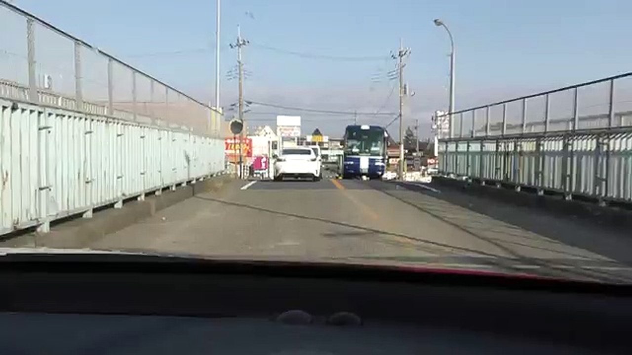 TOURIST BUS 00327