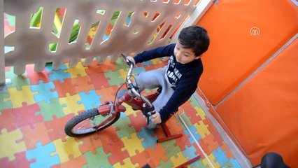 Öğrenciler velileriyle pedal çevirip enerji üretiyor - KÜTAHYA